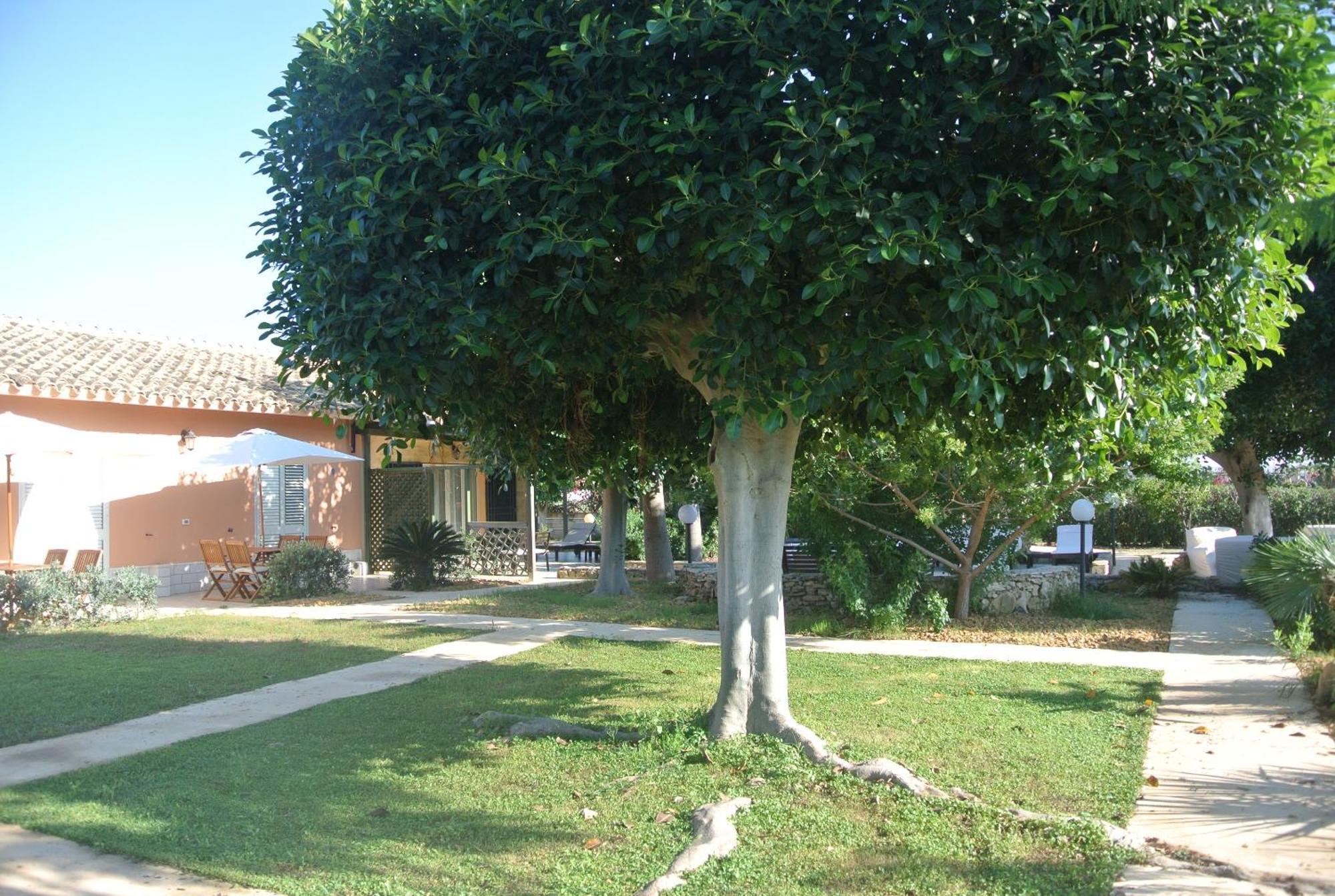 Villa Carlotta Resort San Leone Exterior foto